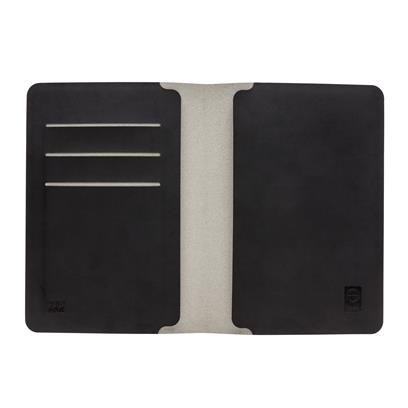 QUEBEC - XDXCLUSIVE RFID Safe Passport Holder