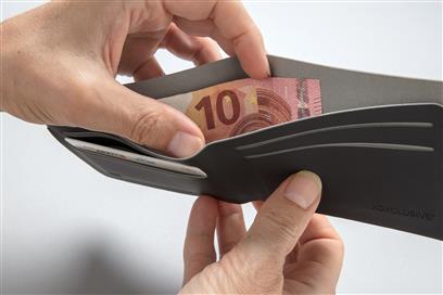 QUEBEC – XDXCLUSIVE RFID Safe Wallet