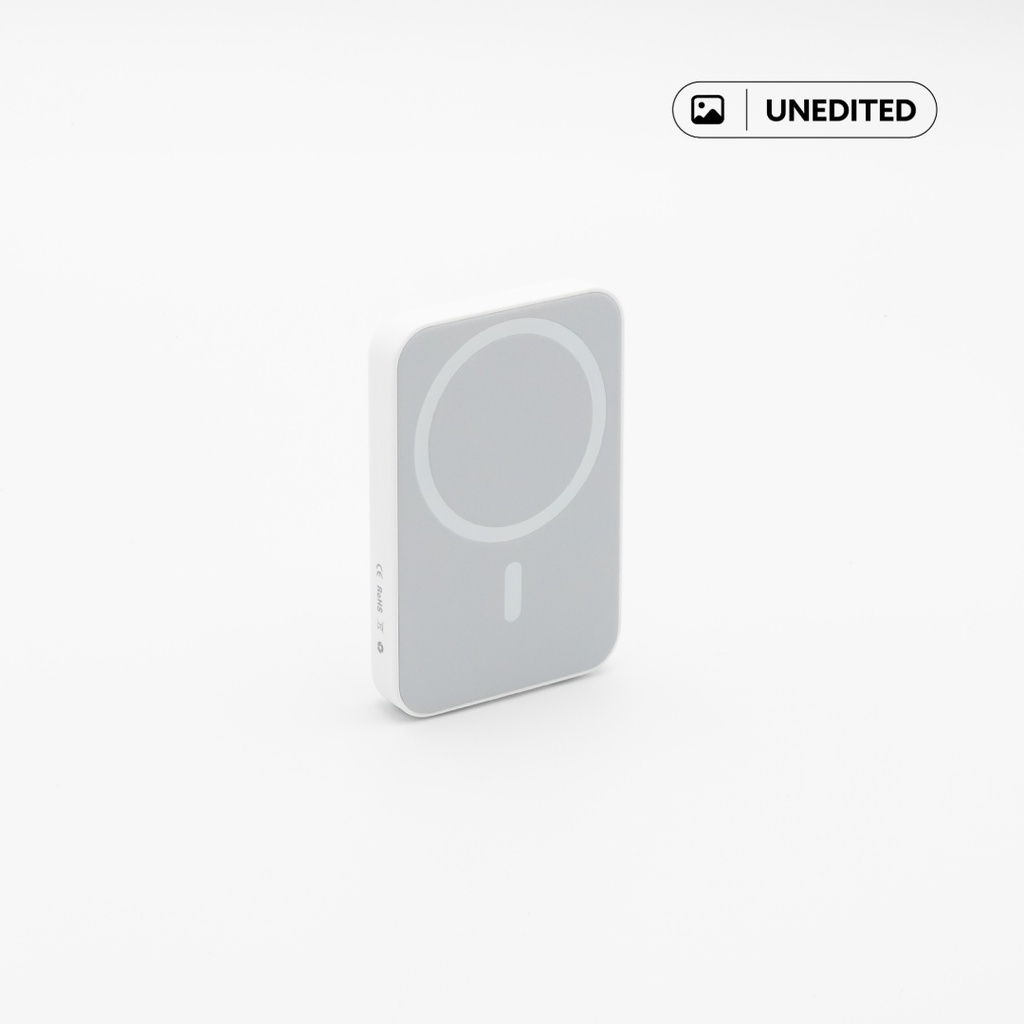 Maglite 5K - 5000 mAh Magnetic Wireless Power Bank - White 