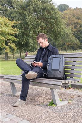 ECLIPSE – Swiss Peak Eclipse Solar Backpack