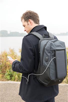 ECLIPSE – Swiss Peak Eclipse Solar Backpack