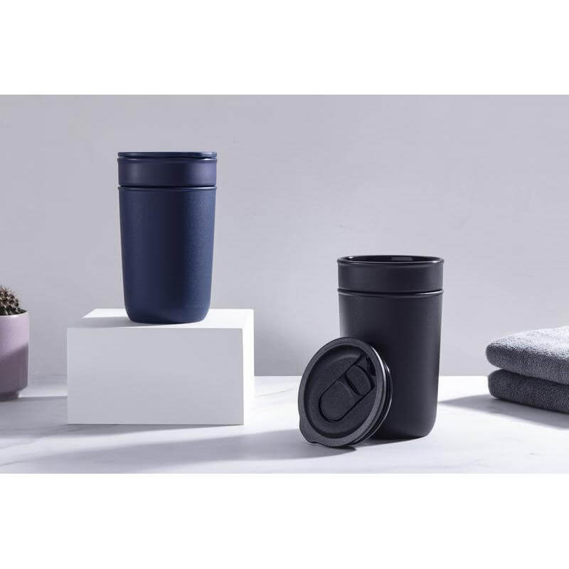 SAVONA - Hans Larsen Ceramic Tumbler With Recycled Sleeve - Black